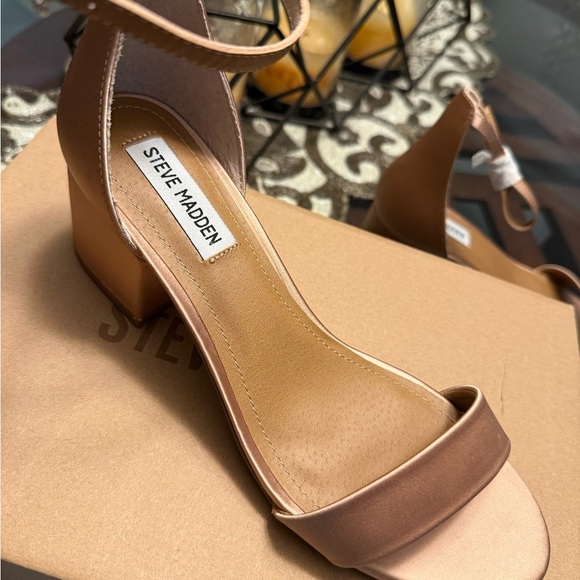 Steve Madden Tan Strappy Heels - Picture 5 of 8